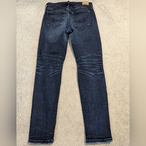 Slightly Ripped Jeans - Picture 2 of 5